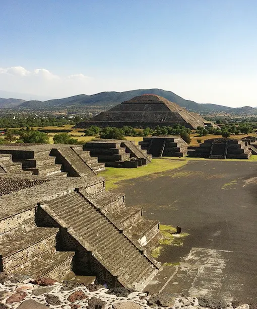 Vestiges monumentaux des civilisations précolombiennes
